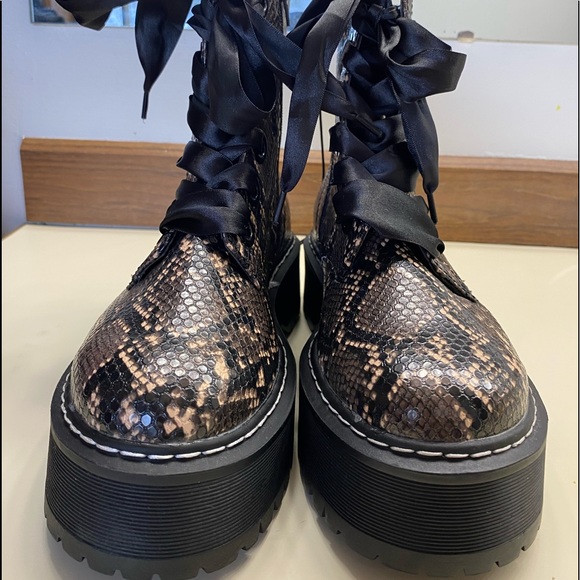 🤎Boots🤎 - Picture 4 of 4